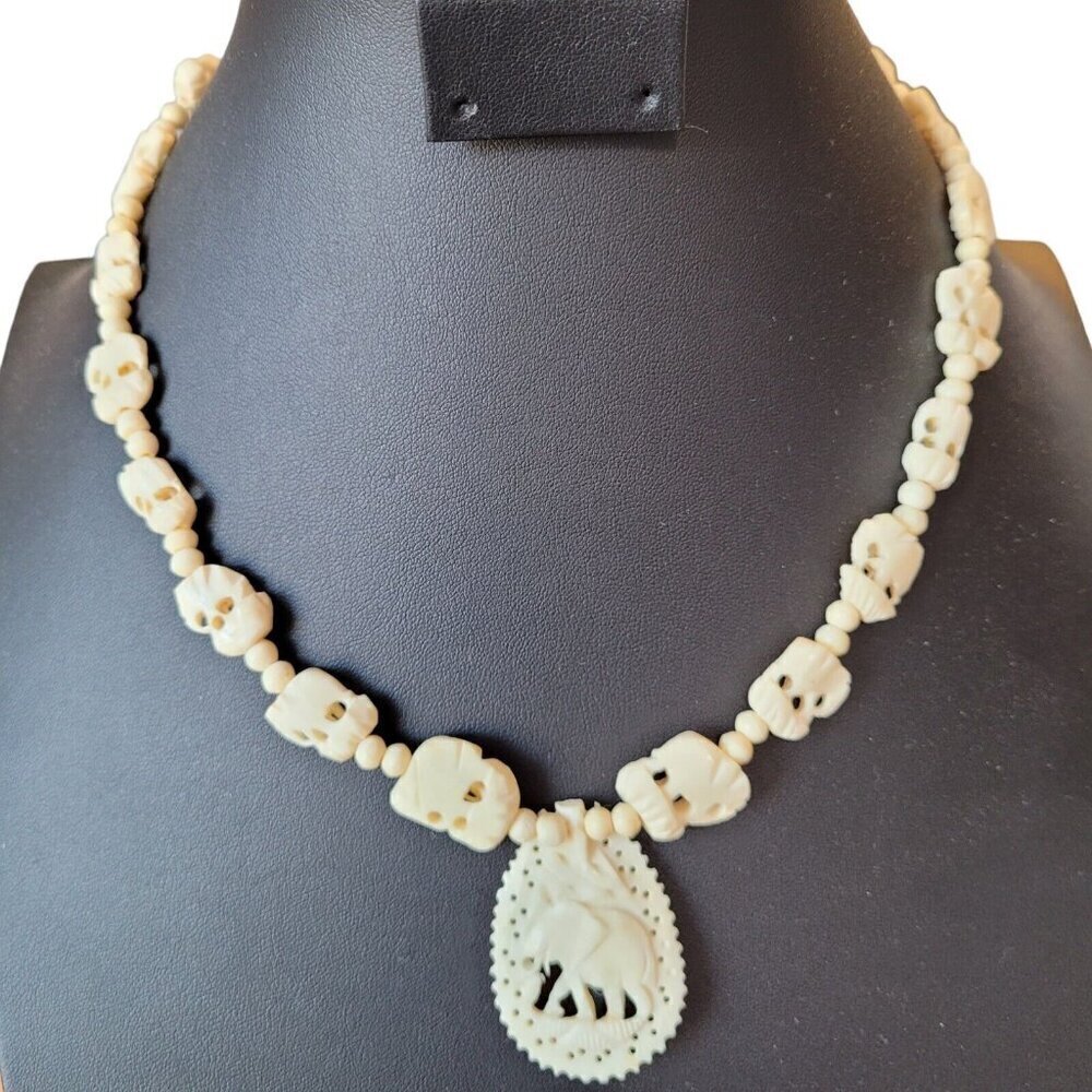 Vintage Organic Carved Necklace Lace Look Elephant Pendant Barrel Clasp VGC